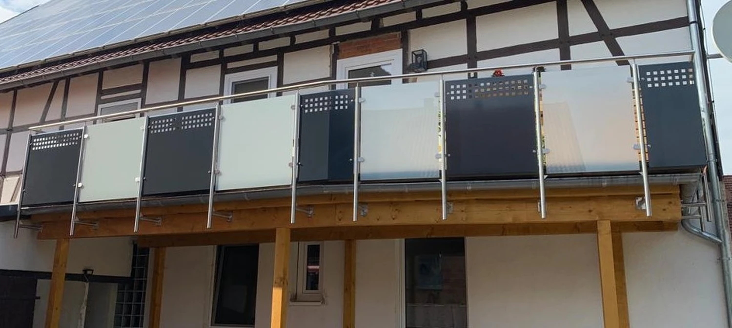  M&N Metallbau - Balkongeländer